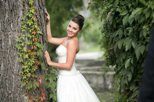 What Are the Benefits of Using a Sealed Wedding Dress Box?